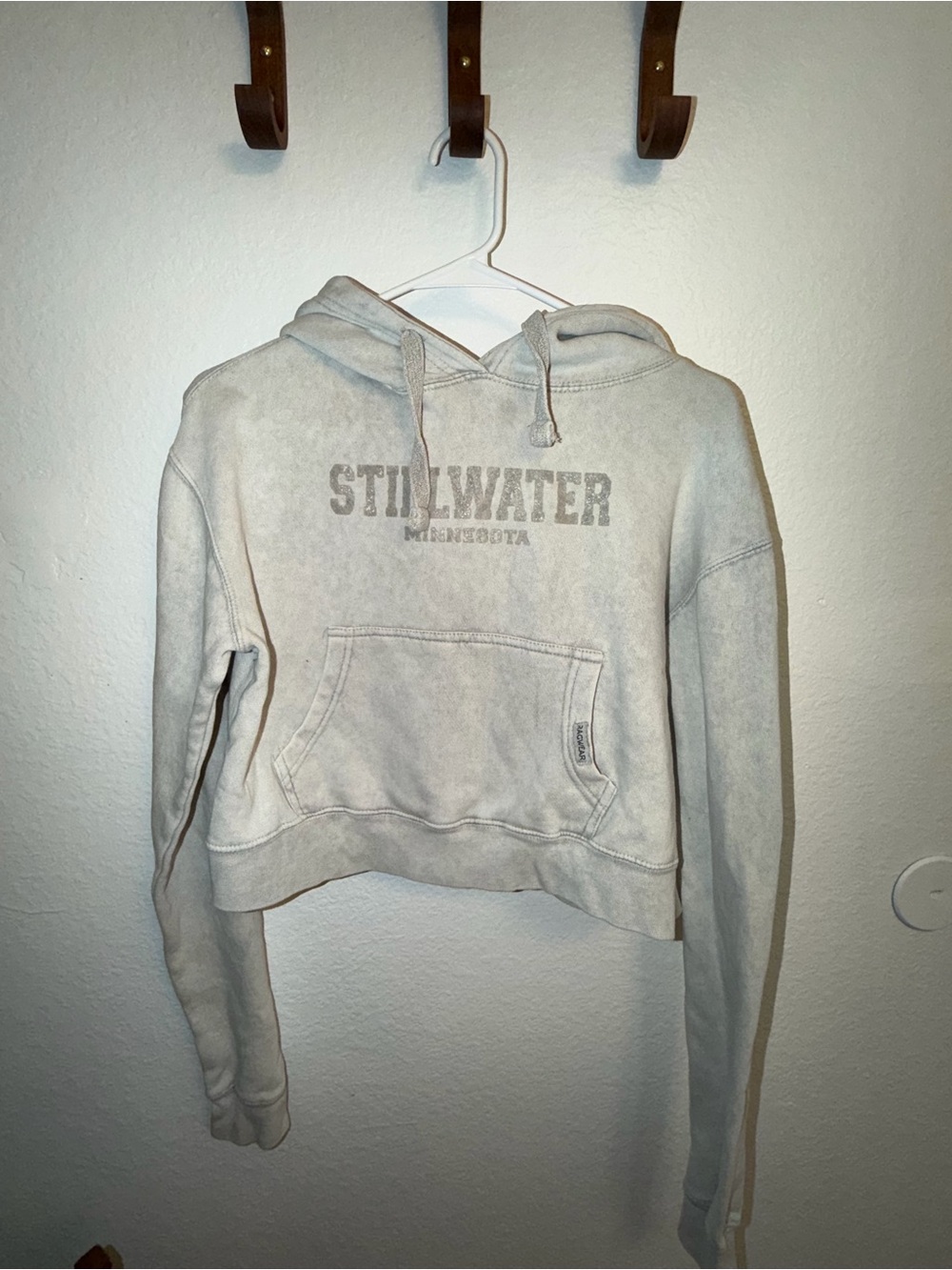 Stillwater Minnesota Crop Hoodie - Light Gray Women's Pullover